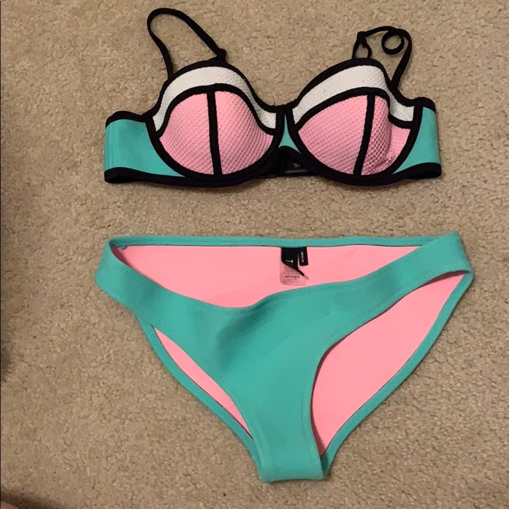 Medium triangl bikini worn a few times